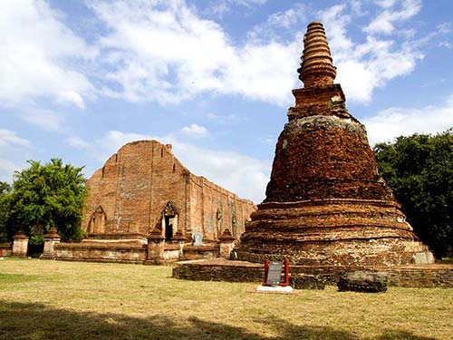 Stupa and vihan of Wat Maheyong, Ayutthaya.