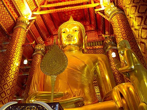 Large golden Buddha statue, Way Phanan Choeng, Ayutthaya.
