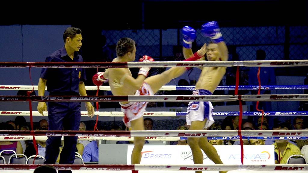 Muay Thai combat.