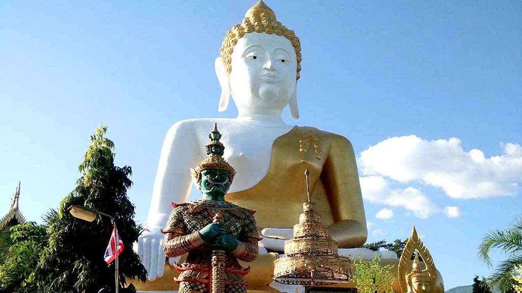 Wat Phrathat Doi Kham, Chiang Mai.