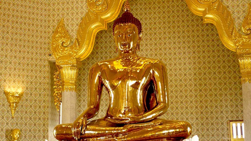 The Golden Buddha in Wat Traimit.