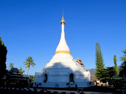 Wat Phrathat Doi Kong Mu, Mae Hong Son.